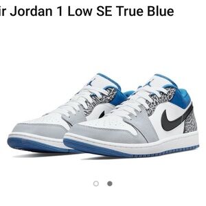 Nike Air Jordan 1 Low SE 'True Blue' sneakers. 
US 7.5
